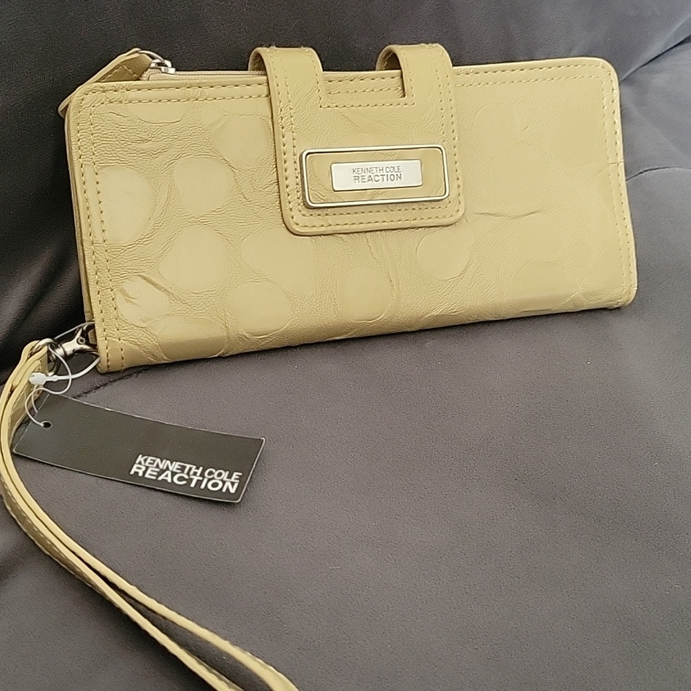 NWT Kenneth Cole Reaction wallet.